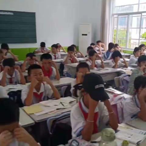 九所镇中心学校“创文巩卫”眼保健操开展简报