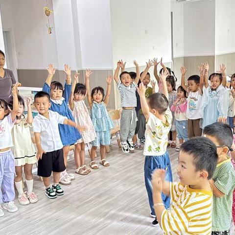 时尚俊园幼儿园幼儿园 中二班 🎉载满快乐，精彩回顾✨