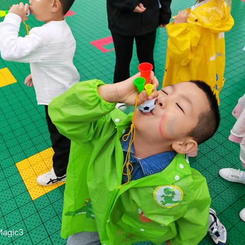 毛毛细雨中 陪娃儿过六一 ——城南满族幼儿园第一届亲子趣味运动会