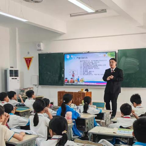 【学在澄迈 振兴文儒】与法同行，向阳成长——2026年春季文儒学校法治副校长上开学第一课