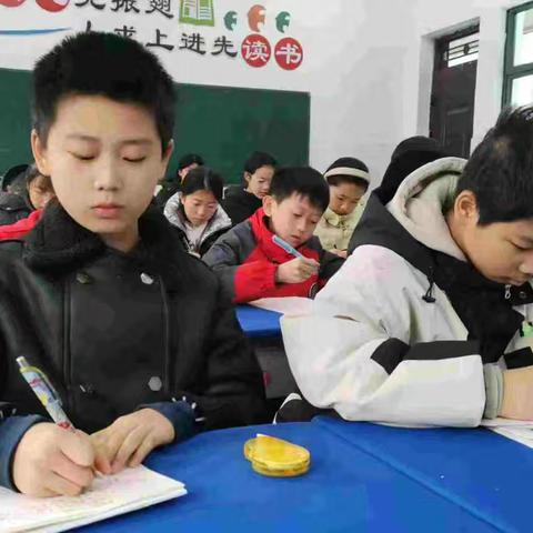 笔墨书香伴成长 妙笔生花抒真情