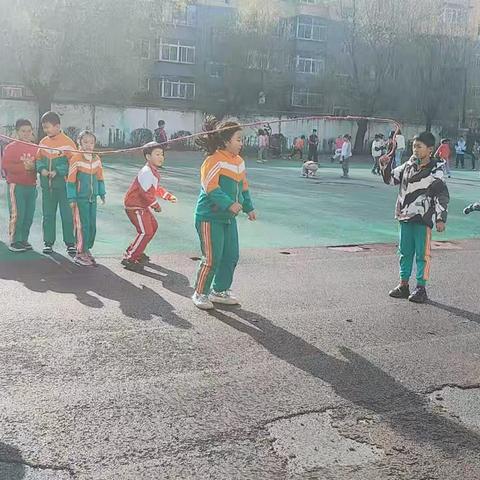 以绳为翼，跃向未来 ——将军三校举办第十届跳绳比赛