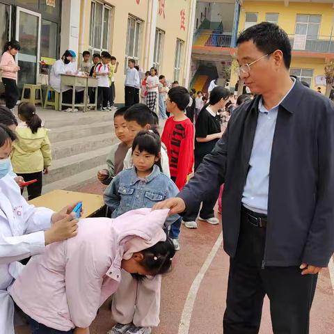 守护挺拔脊梁 护航健康成长——南阳中心小学圆满完成小学生脊柱侧弯专项筛查工作