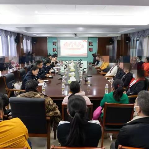 携手共建 幸福家园 ———省琼山监狱组织未成年犯亲属开展法治教育专题活动