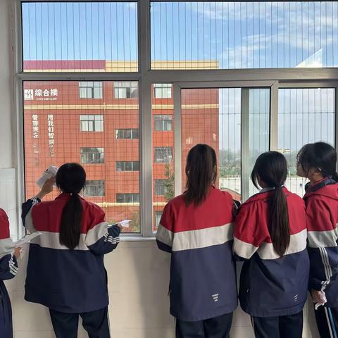 社旗县新时代高级中学迎接市“大评比 大观摩 大提升”校园管理观摩之校园大扫除活动纪实