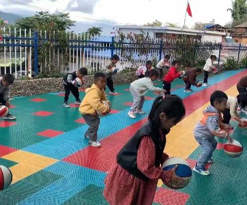 他拉天慈宝贝幼儿园——《花样篮球》