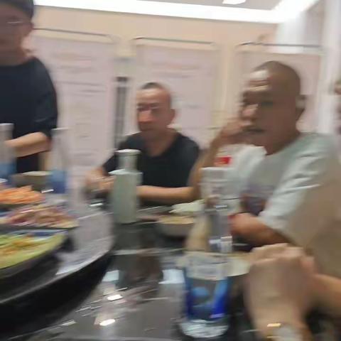 三亚私人会所独家推出《宫廷鳄鱼宴》，吃完一次如果您下次不想来，我们退您全款！