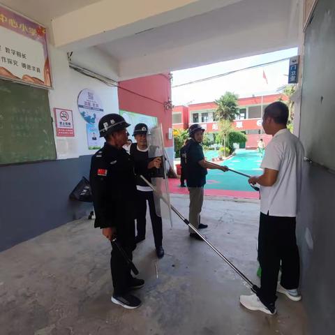 强化应急能力  筑牢校园安全防线——泗水县实验小学教育集团反恐防暴应急疏散演练活动