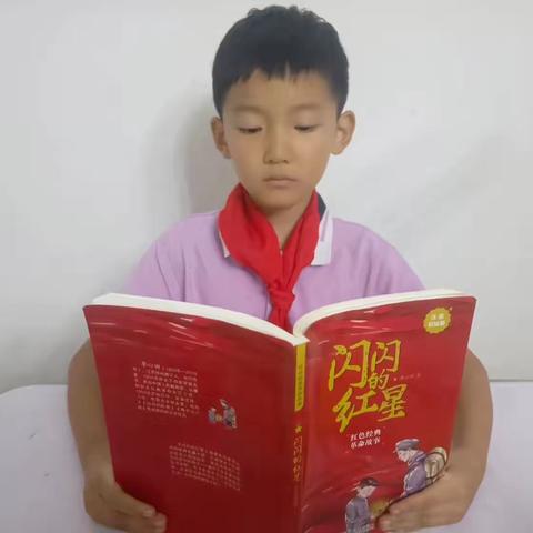 诵读红色经典    传承红色精神 ——建安区实验小学二年级开展阅读红色书籍活动