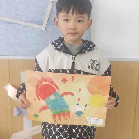 新店镇中心幼儿园幼教《小芳》的简篇