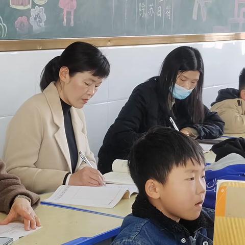 教研视导助提升 春桃花开再成长——记睢县教体局教研室到古襄路小学听课活动