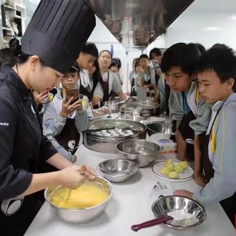 海口旅游职业学校启蒙教育知识宣传