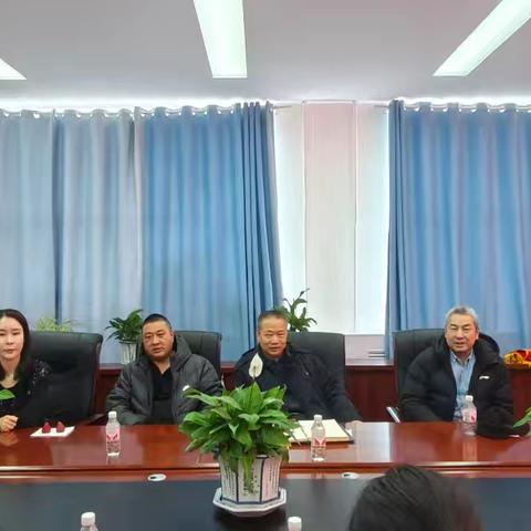 元旦慰问送祝福 真情真意暖人心——孙吴县第一中学开展元旦慰问退休教师和西部计划志愿者活动