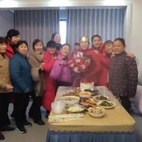 快乐兰舞蹈队三.八妇女节欢聚一堂