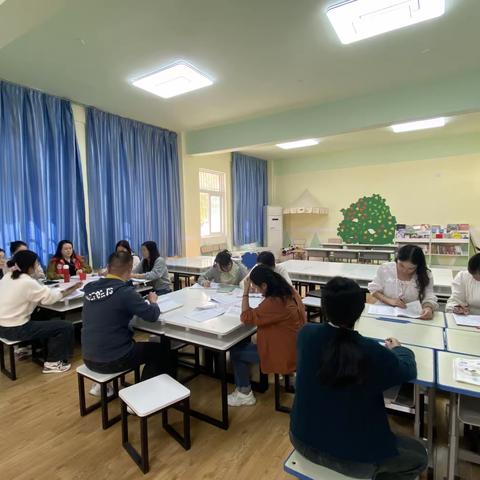 肥东经济开发区中心学校一年级语文组第十周教研活动