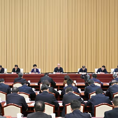 蔡奇出席学习贯彻习近平文化思想座谈会并讲话