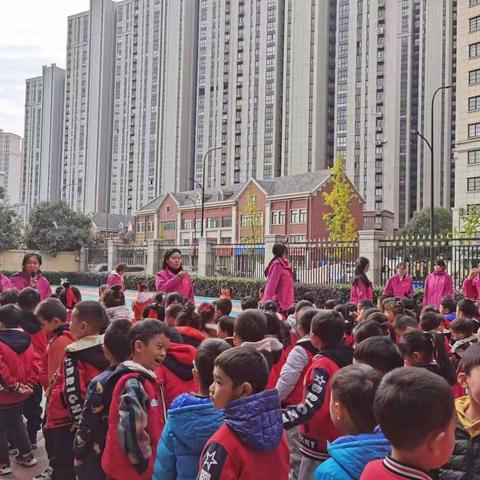 海贝丽景幼儿园升旗仪式《 今天你节约了吗》