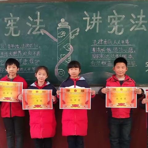 童心飞扬   快乐成长     ---东柴小学三年级2班（12月）