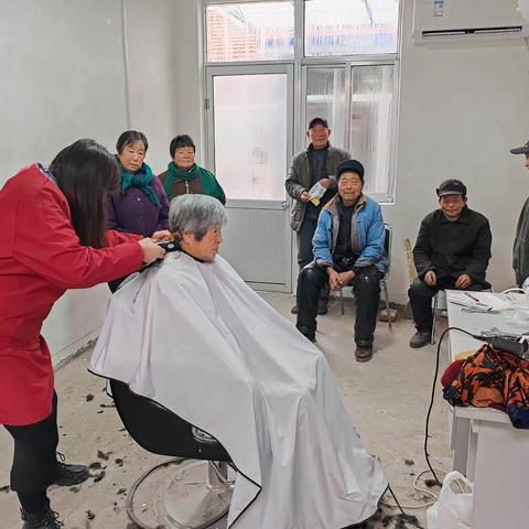 便民理发再持续 新的一年从“头”开始