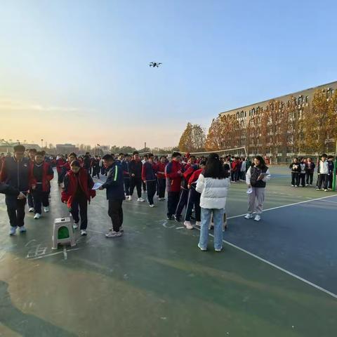 智斗力拼，奋勇争先——泰安一中新校区第八届校园定向越野比赛