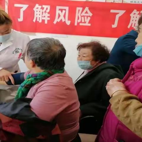 【乌海市乌达区沙枣树下社会组织服务中心】“健康义诊进社区，便民服务暖人心”社区自助互助服务活动