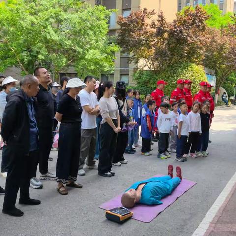 『小宸+』“小手拉大手 安全一起守”志愿服务活动