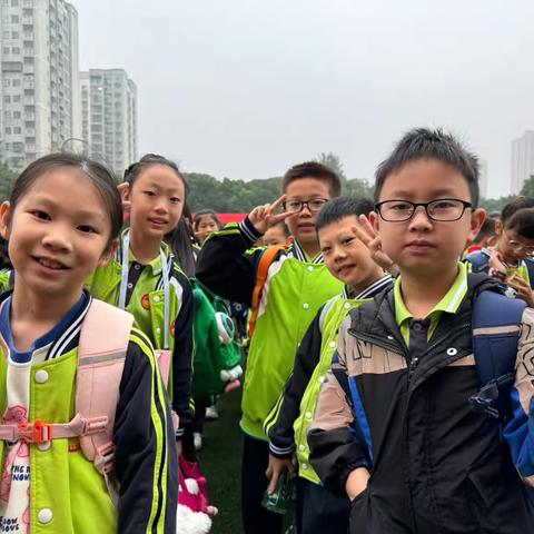 【冰雪逐梦，共赴未来】  重庆市璧山区青杠小学四年级一班赴际华园社会实践教育基地研学之旅