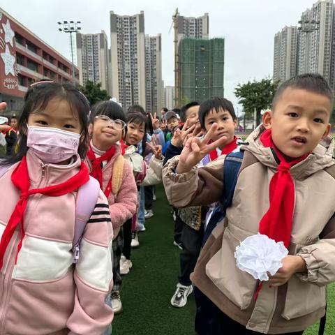 重庆科学城南开小学校 三年级七班2024年中国红·南开紫 “薪火传承祭英烈 行学并重育童星”研学活动