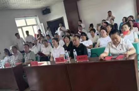 祖国芳华映初心，山河礼赞颂党恩 ——记老年大学声乐班走进社区