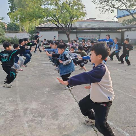 天天向上   朵朵向美——元村小学社团活动总结