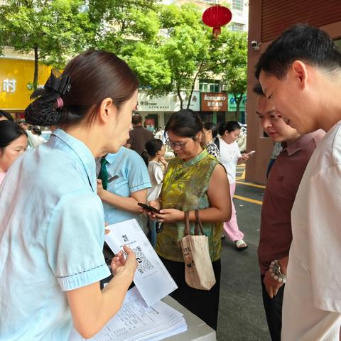 公益赋能校园 服务深耕获客——万载邮政三步走开辟智慧校园新赛道