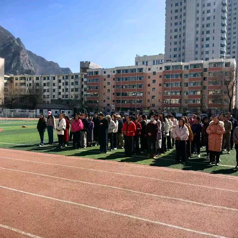 “龙马启新程，聚力向未来 ” ——桥头第一小学教职工趣味活动
