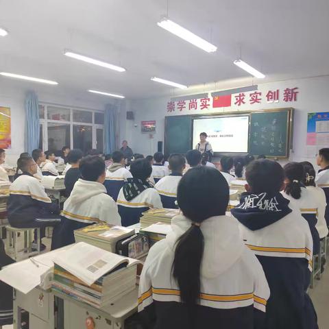 10.21高一年级各班班会简报（抓常规、促教学、争创文明校园）