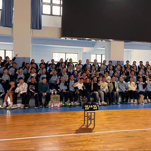 迎“篮”而上青春飞扬——容海学校18.19班篮球比赛