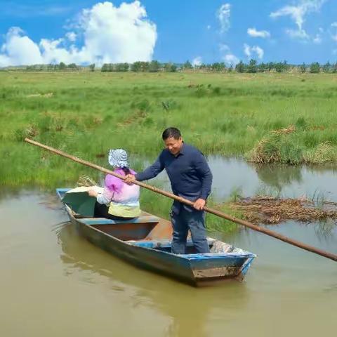 醉花阴·新艳泡泛舟