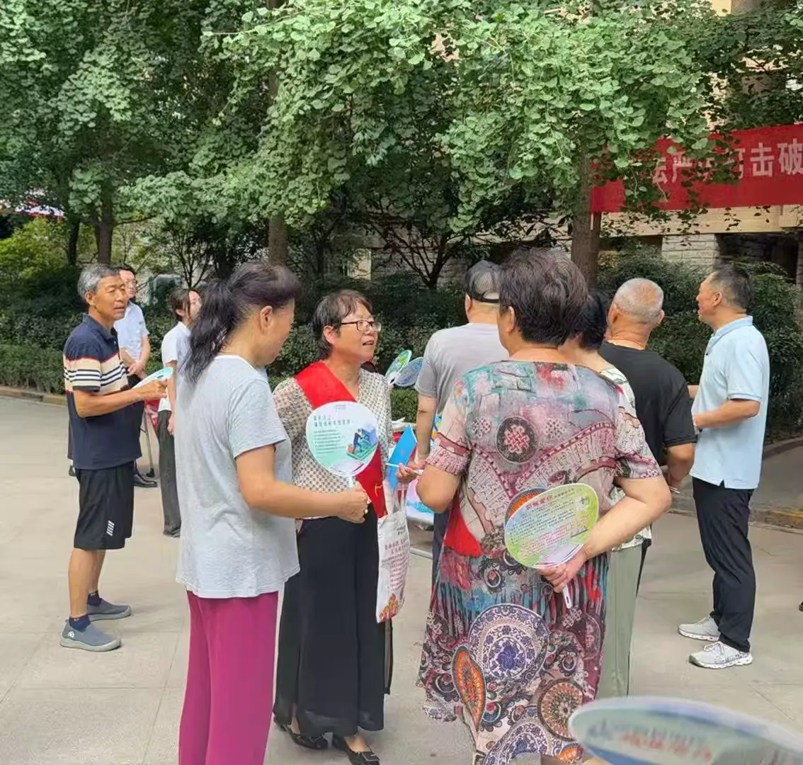 简篇-草场坡社区开展“反诈宣传进社区,筑牢安全防护网” 活动