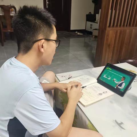 2023级5班—缤纷暑假 快乐纪实