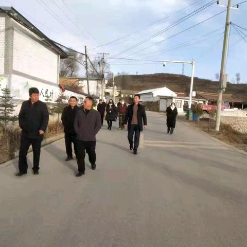 用脚步丈量教育的温度---﻿平安乡中学寒假前﻿ ﻿教师﻿大走访活动纪实