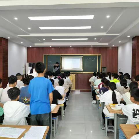 追逐光，靠近光，成为光——七年级语文组第一轮赛课