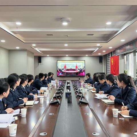 眉县税务局团员青年热议2024年全国两会热词“新质生产力”