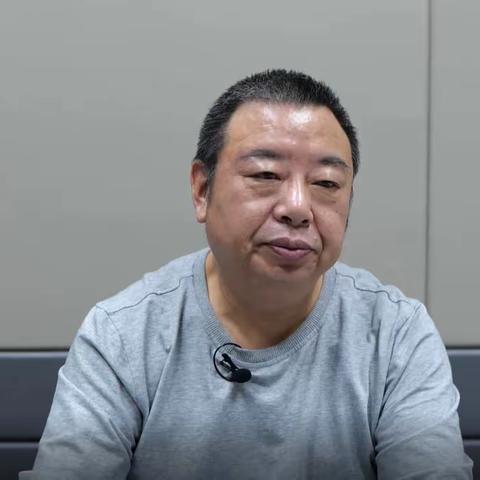 他在公与私、利与义、情与法之间做出了错误选择------《以案说纪》微板报第171期