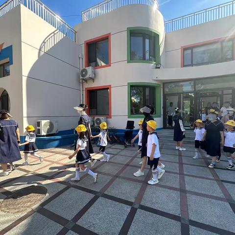 走进小学 体验成长 ——92493部队第一幼儿园 大班参观小学活动