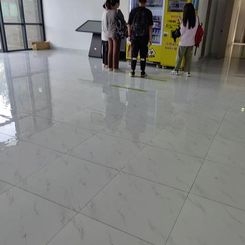 吧啦熊自助售货机加盟：宝妈空余时间可以做点什么？