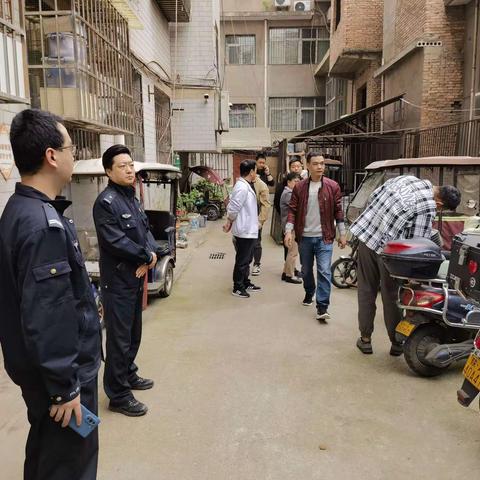 依法保安全 多方共聚力｜北院门街道办、庙后街派出所、学习巷社区联动多方力量治理飞线问题 安装充电桩