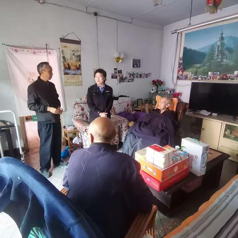 岁岁重阳至，浓浓敬老情--渑池县公安局开展重阳节走访慰问退休老干部活动