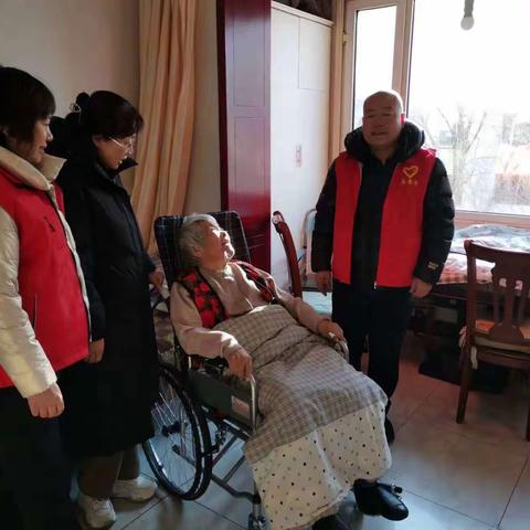 【蒙速办·呼宜办·帮办代办】<我为群众办实事>帮群众办理高龄老人补贴 补贴 人民群众办实事、做好事、解难题，帮助居民解决生活中的实际难事，把党的关怀和温暖送到群众身边。
