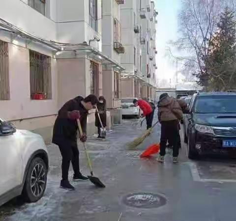 【蒙速办·呼宜办·帮办代办】黑兰不塔村帮办代办扫雪行动中
