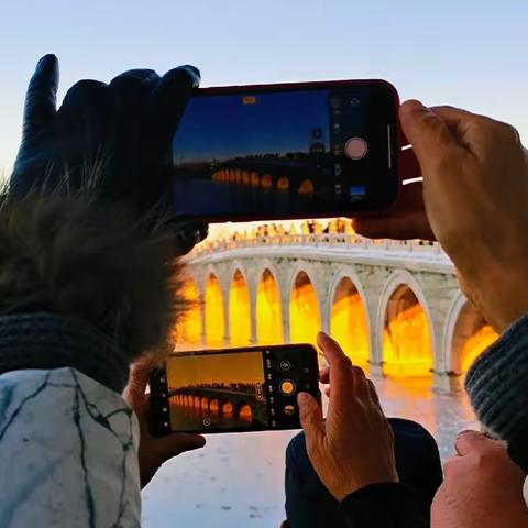 頤和园十七孔桥金光穿洞非常难得。