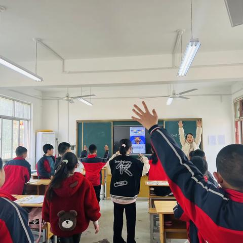教学比武展风采，以赛促教共成长。——南阳市三小课堂大比武活动