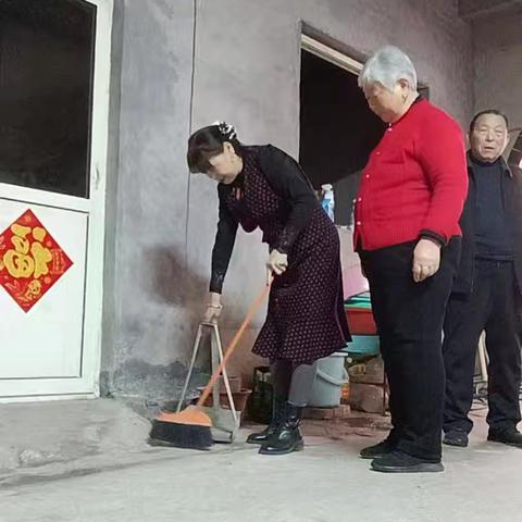 老屯村开展“服务一老一小，计生协在行动”志愿活动活动